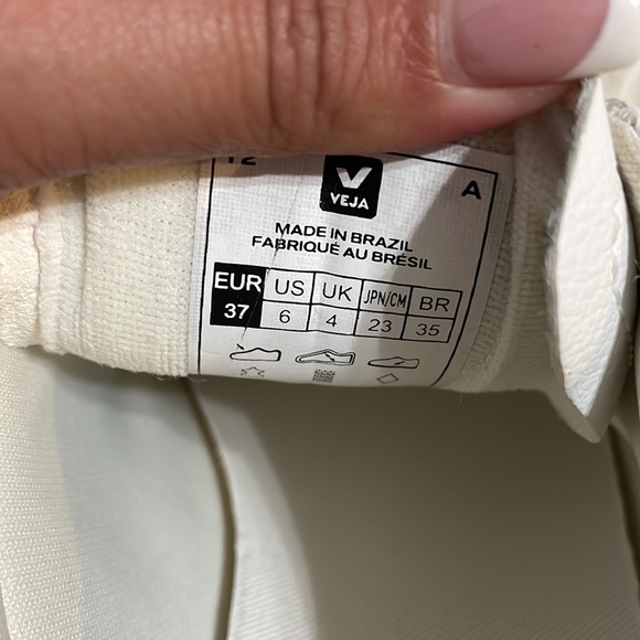 Veja Campo Sneaker - Picture 7 of 7